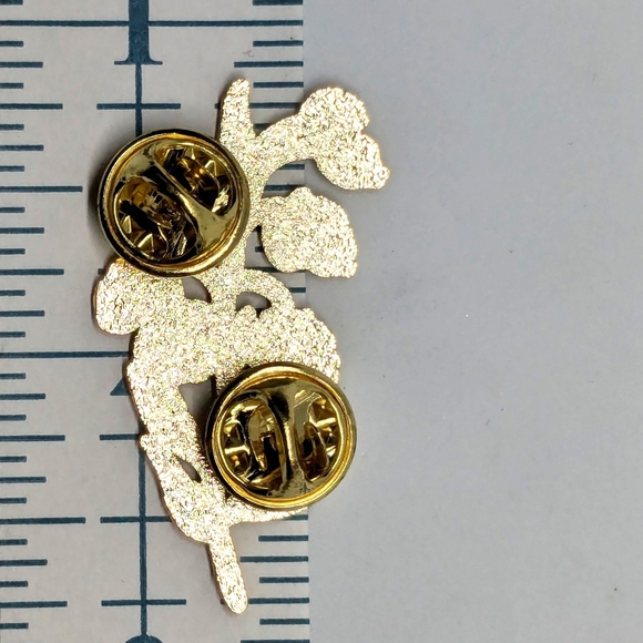 Creepy Skull Flowers Pin - Hard Enamel - Picture 2 of 5